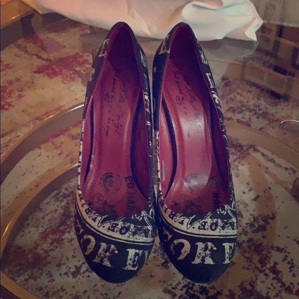 Ed hardy shoes - with the black and white print